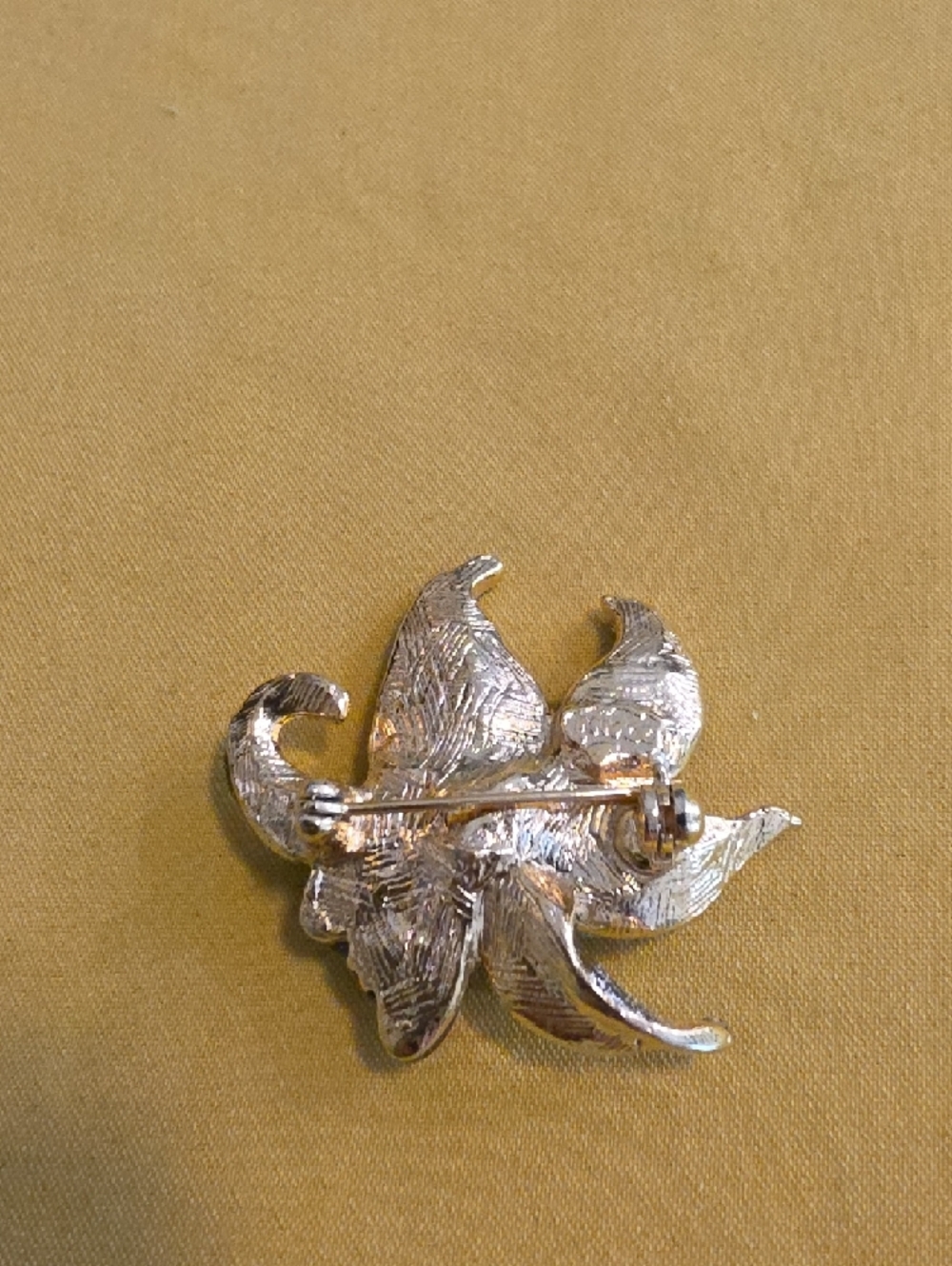 Vintage Flower Costume Jewelry Brooch - Marked "JOANN" - Picture 2 of 6